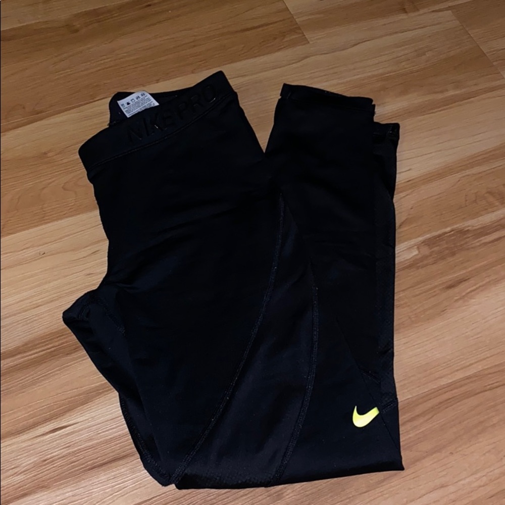 Black leggings